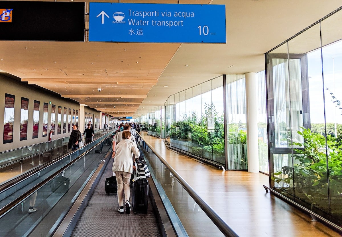 how to get from marco polo airport to venice city center