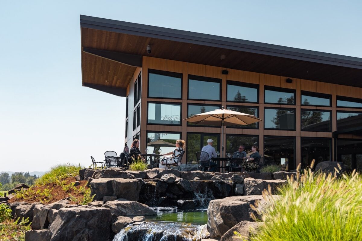 10 Best Willamette Valley Wineries | TOP Picks From a Local! • Abroad ...