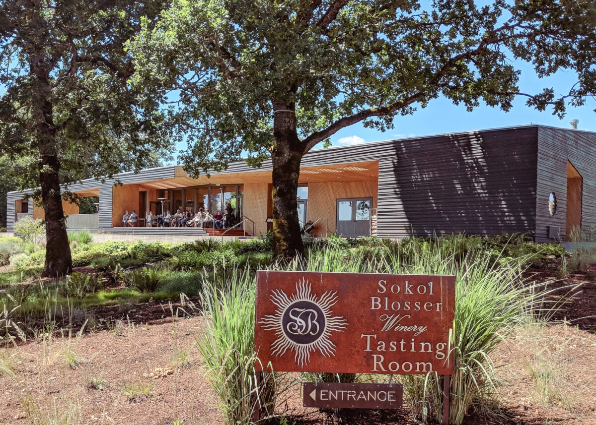 10 Best Willamette Valley Wineries | TOP Picks From a Local! • Abroad ...