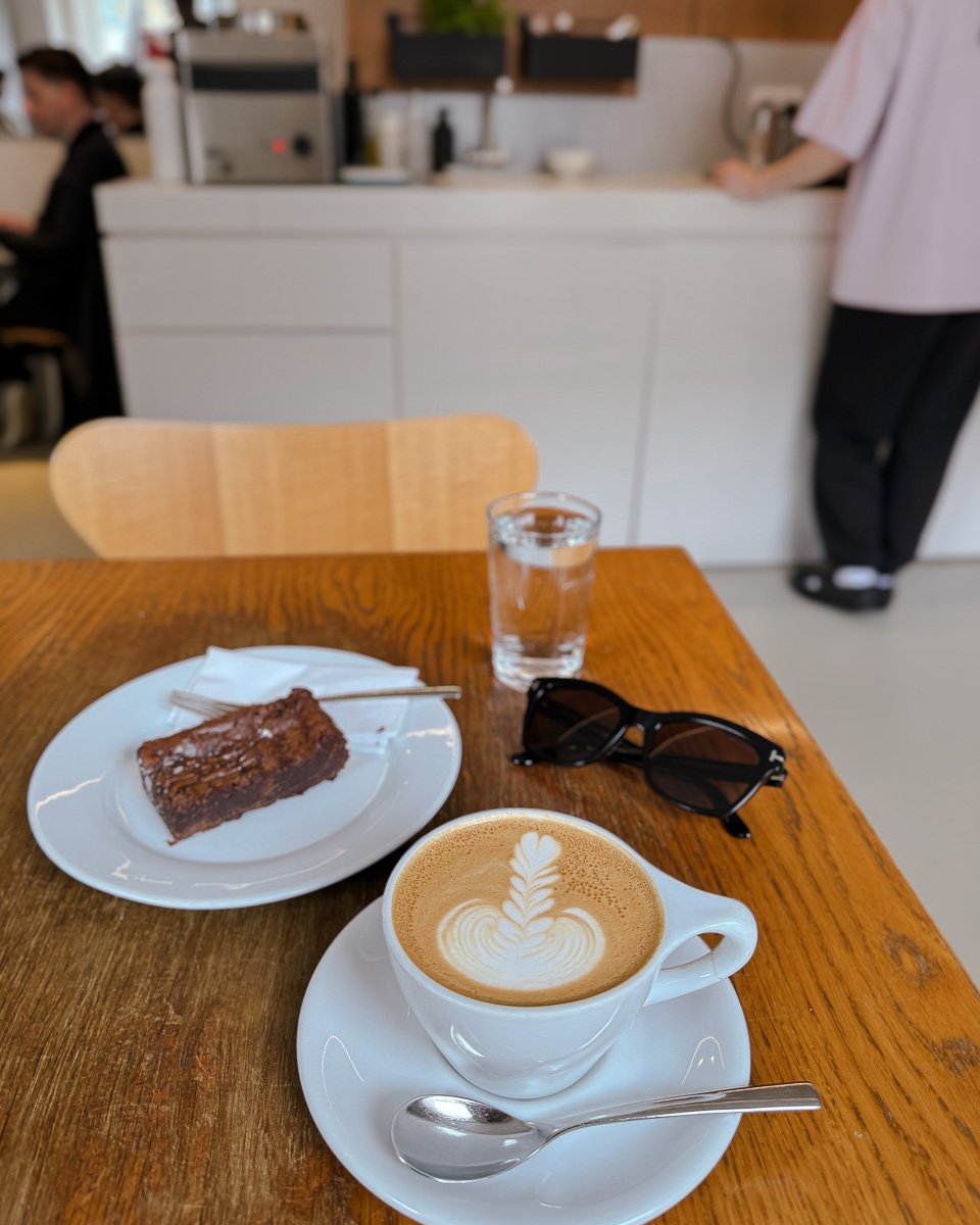 flat white in edinburgh scotland