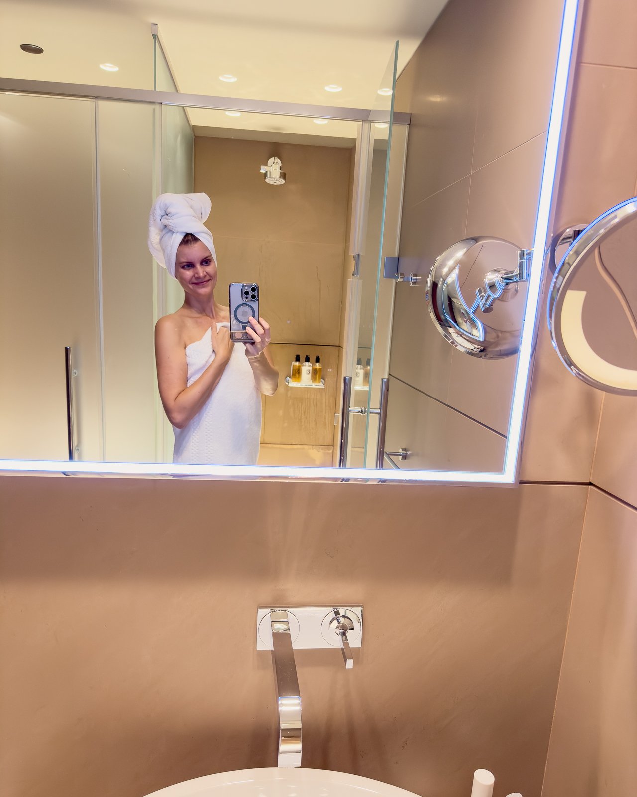 Qatar Airways Business Class Lounge Doha