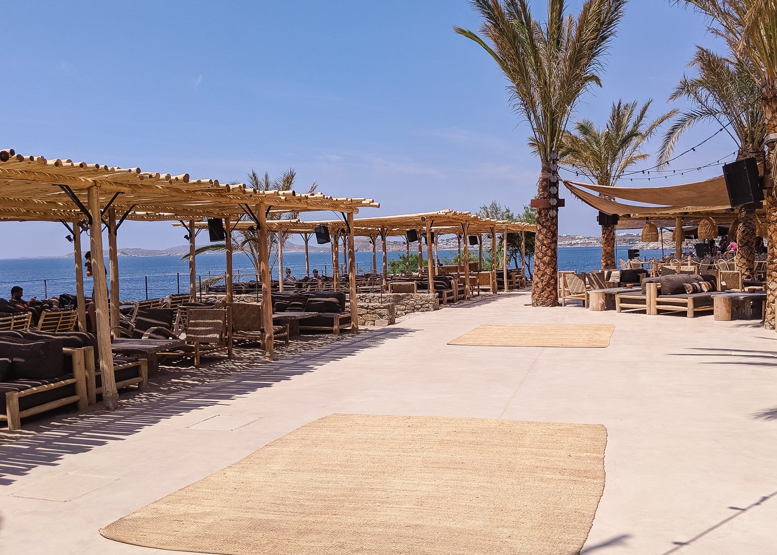 best beach club in mykonos