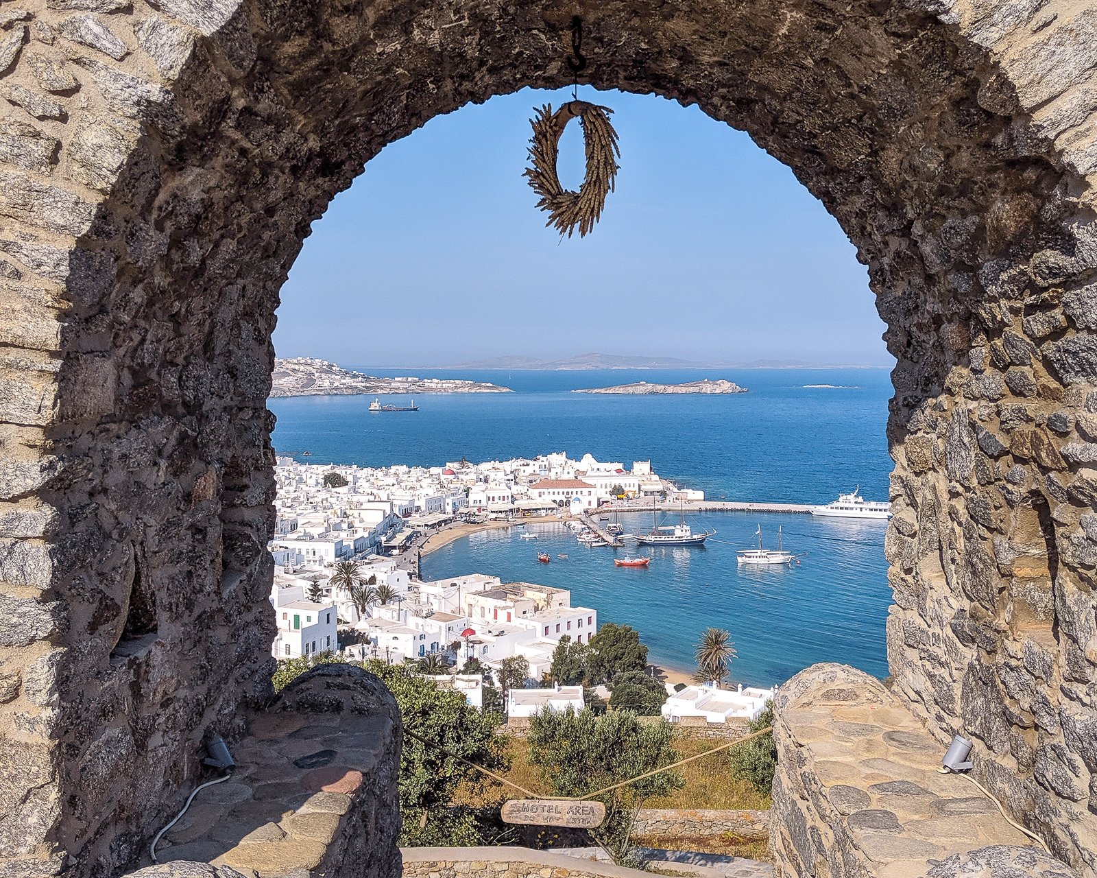 mykonos vs. santorini greece