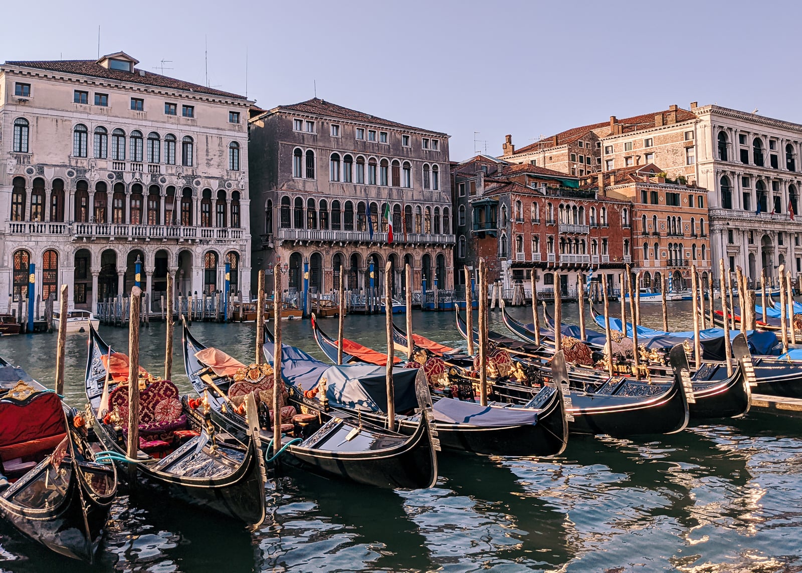 gondolas in Venice Italy how many days to spend in venice italy